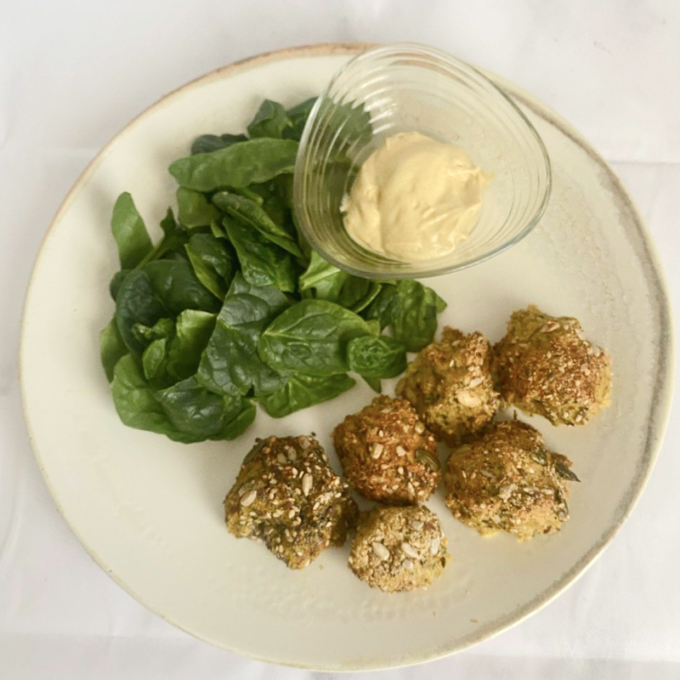Croquetas de pollo y verduras al curry